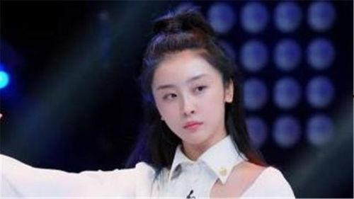 娱乐吃瓜君赵小棠,娱乐吃瓜界的“瓜王”崛起之路