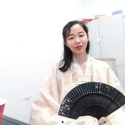 她为了吃瓜进娱乐圈小说